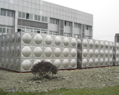 水箱的不銹鋼肋板水箱:快效、堅固且環(huán)保的選擇